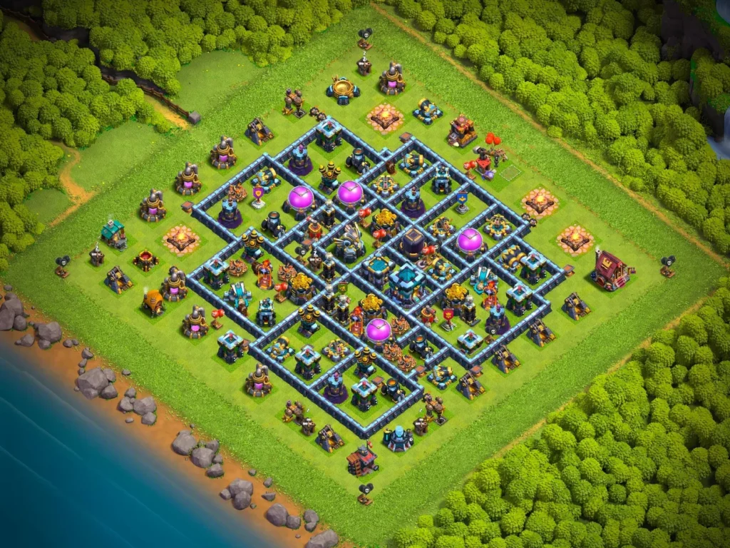 TH13 Farming Base: Asymmetric Interlocking Compartment Layout