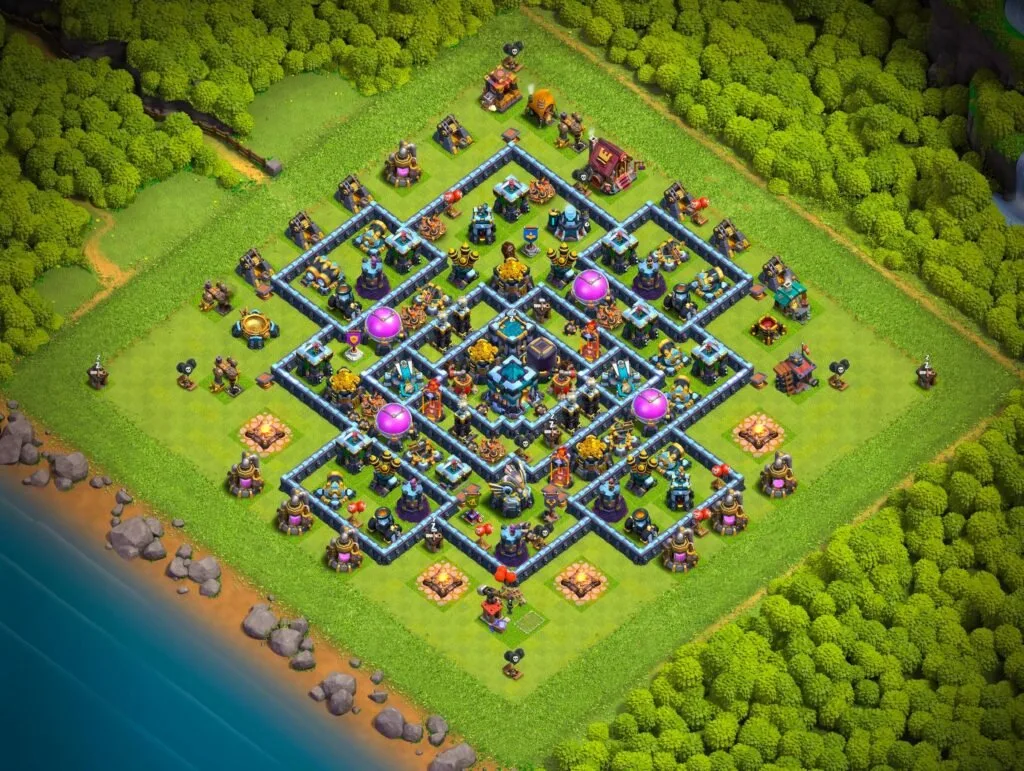 TH13 Farming Base: Symmetric Concentric Diamond Compartment Layout